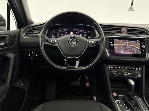 Volkswagen Tiguan 1.5 TSI ACT R-line 150PK | Pano | Virtual | Carplay | Trekh. | Keyless | Adaptive Cruise | Stoelverw.