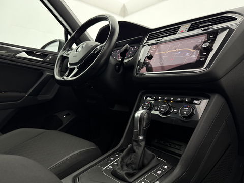 Volkswagen Tiguan 1.5 TSI ACT R-line 150PK | Pano | Virtual | Carplay | Trekh. | Keyless | Adaptive Cruise | Stoelverw.