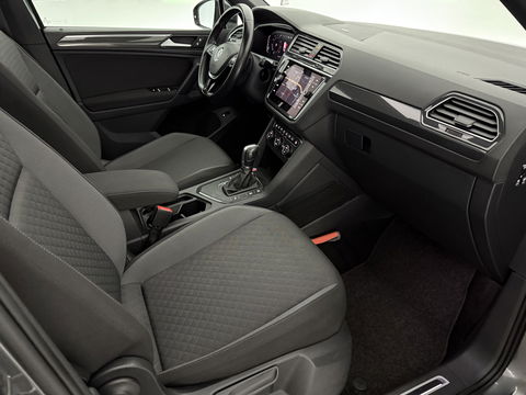 Volkswagen Tiguan 1.5 TSI ACT R-line 150PK | Pano | Virtual | Carplay | Trekh. | Keyless | Adaptive Cruise | Stoelverw.
