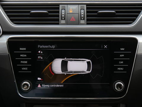 Škoda Superb Combi 1.4TSI iV BUSINESS EDITION PLUS/ CAMERA/ PDC V+A