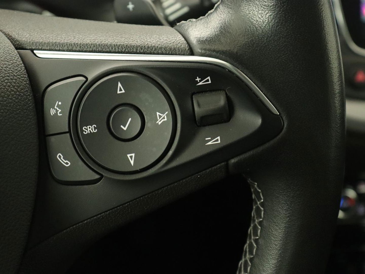 Opel Grandland X 1.6 Turbo Hybrid Business Edition | Carplay | Navigatie | Full LED | Parkeerhulp | Cruise control | Climate control | PHEV | Plug In