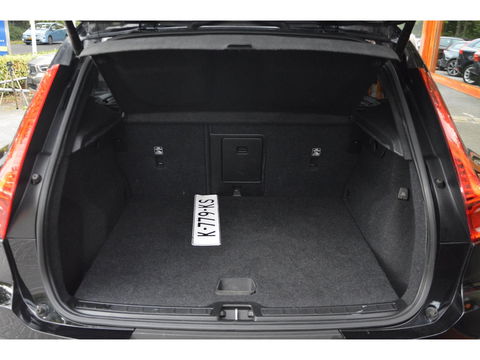 Volvo XC40 T4 Hybride R-Design | Panoramadak | Trekhaak 1.800 kg | Pilot-Assist | Harman Kardon | 360º Camera | BLIS |
