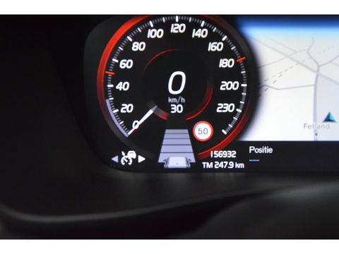 Volvo XC40 T4 Hybride R-Design | Panoramadak | Trekhaak 1.800 kg | Pilot-Assist | Harman Kardon | 360º Camera | BLIS |