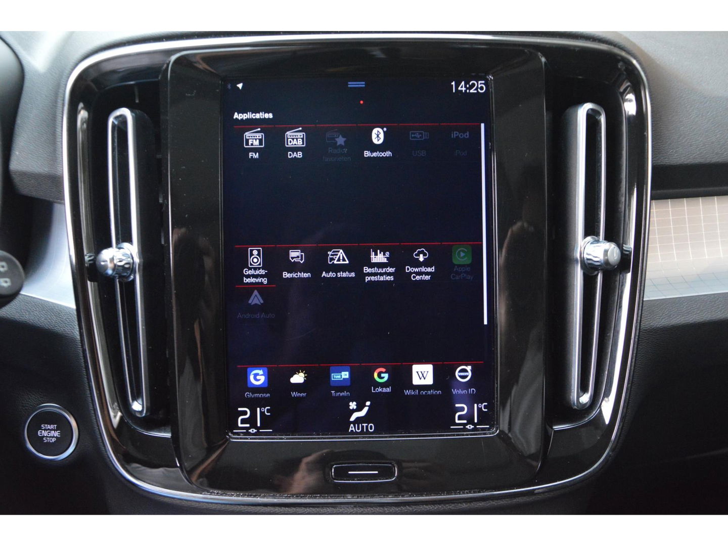 Volvo XC40 T4 Hybride R-Design | Panoramadak | Trekhaak 1.800 kg | Pilot-Assist | Harman Kardon | 360º Camera | BLIS |