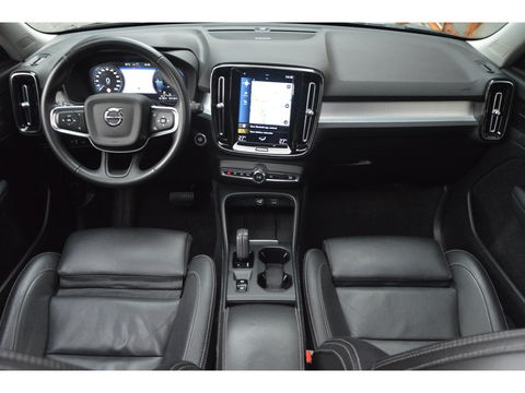 Volvo XC40 T4 Hybride R-Design | Panoramadak | Trekhaak 1.800 kg | Pilot-Assist | Harman Kardon | 360º Camera | BLIS |