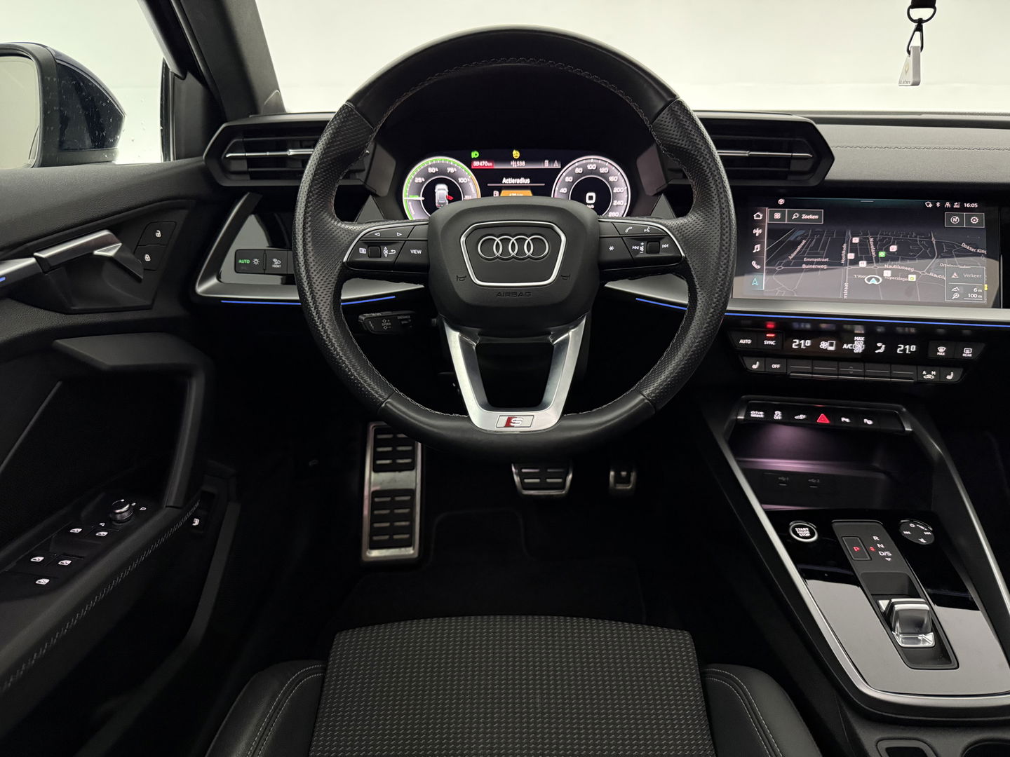 Audi A3 40 TFSI e 225PK S-Line | Pano | Sfeerverl. | Virtual | Adaptive Cruise | Carplay | Stoelverw.