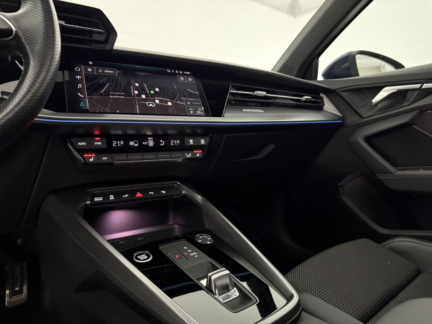 Audi A3 40 TFSI e 225PK S-Line | Pano | Sfeerverl. | Virtual | Adaptive Cruise | Carplay | Stoelverw.