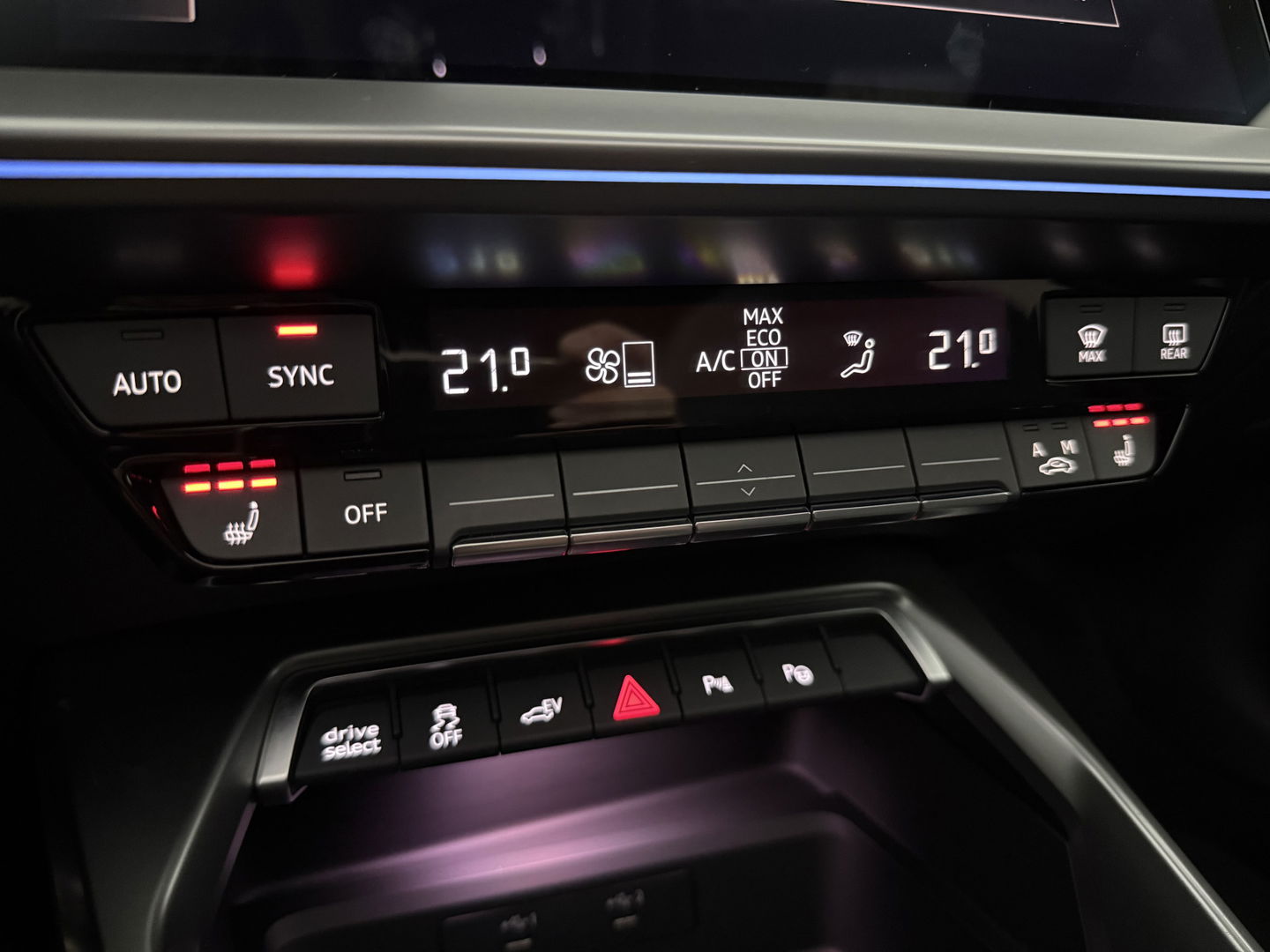 Audi A3 40 TFSI e 225PK S-Line | Pano | Sfeerverl. | Virtual | Adaptive Cruise | Carplay | Stoelverw.