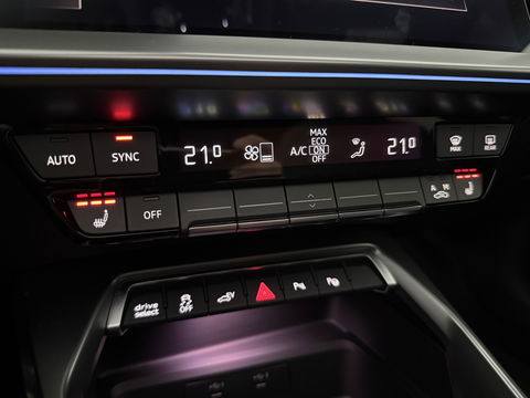 Audi A3 40 TFSI e 225PK S-Line | Pano | Sfeerverl. | Virtual | Adaptive Cruise | Carplay | Stoelverw.