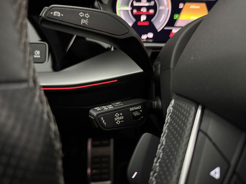 Audi A3 40 TFSI e 225PK S-Line | Pano | Sfeerverl. | Virtual | Adaptive Cruise | Carplay | Stoelverw.