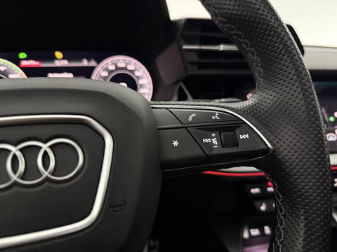 Audi A3 40 TFSI e 225PK S-Line | Pano | Sfeerverl. | Virtual | Adaptive Cruise | Carplay | Stoelverw.