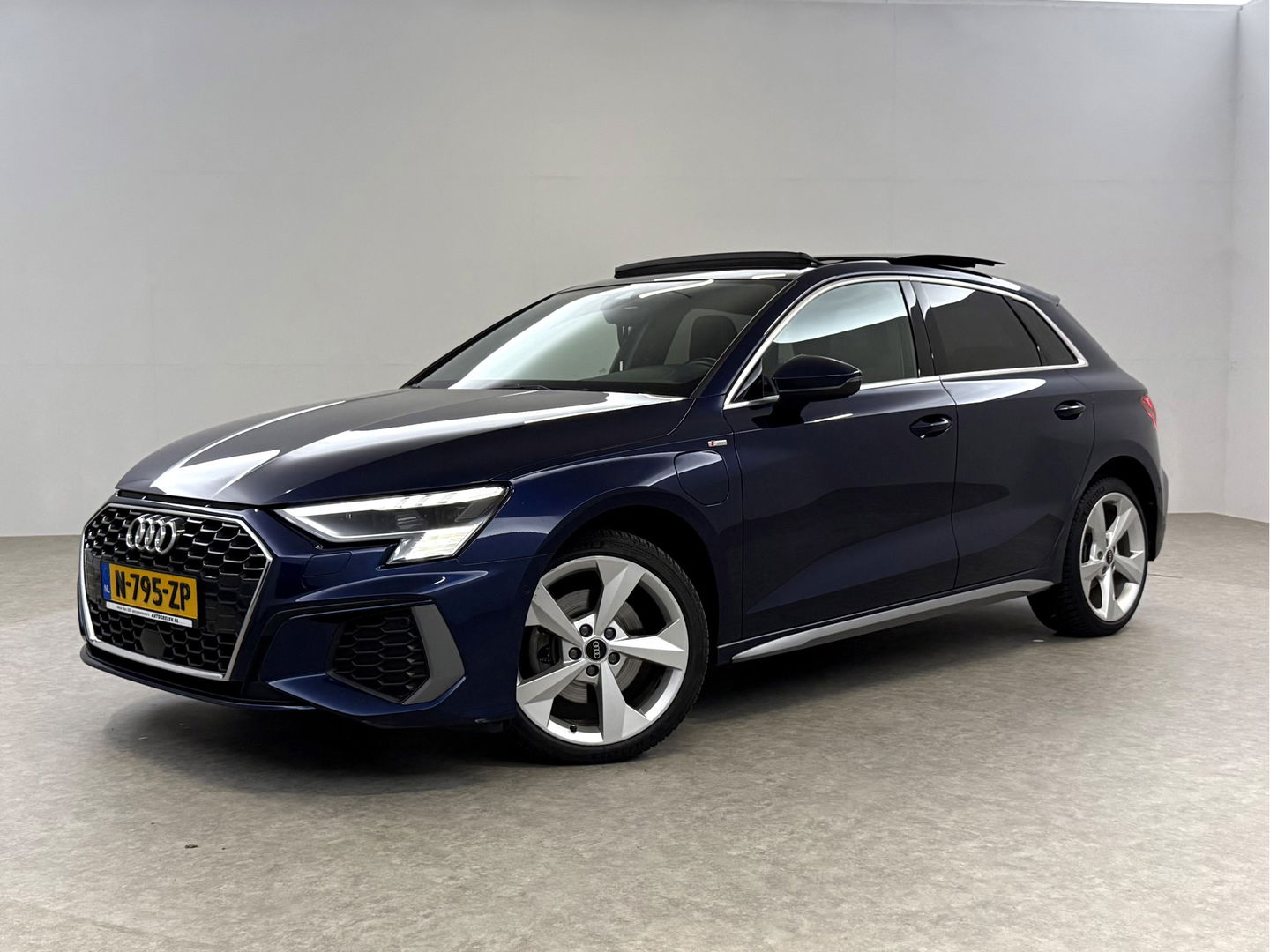 Audi A3 40 TFSI e 225PK S-Line | Pano | Sfeerverl. | Virtual | Adaptive Cruise | Carplay | Stoelverw.