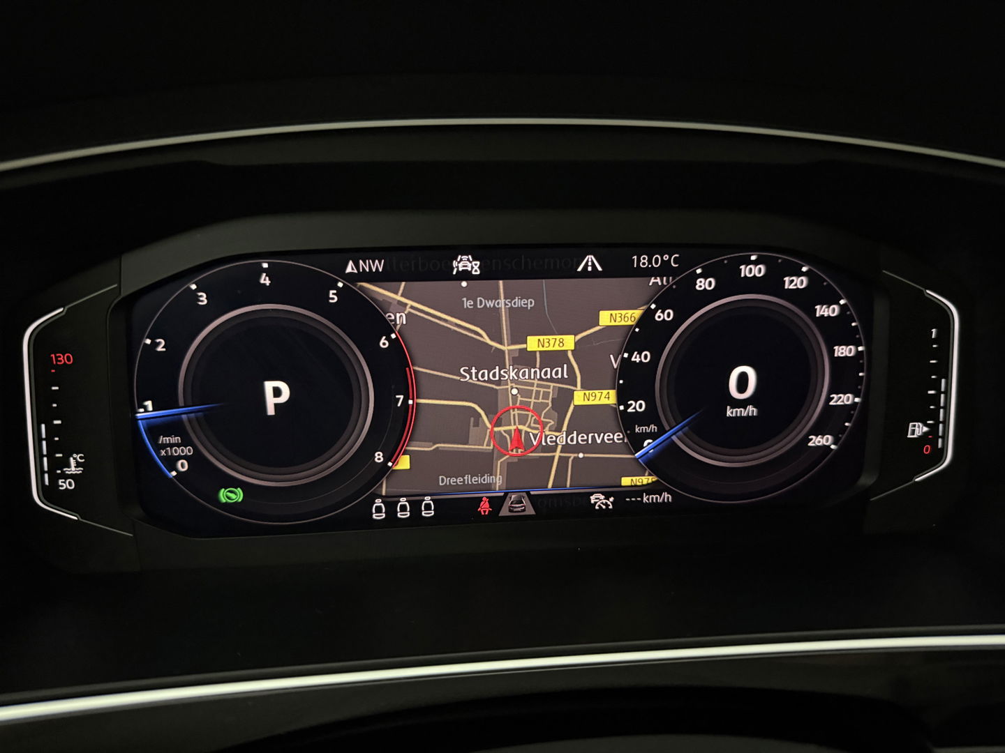 Volkswagen Tiguan 1.5 TSI ACT 150PK R-line | Virtual | Carplay | Trekh. | Adaptive Cruise | LED | Parkeersens.