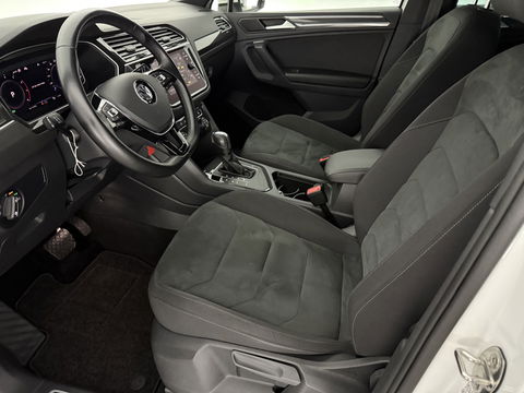 Volkswagen Tiguan 1.5 TSI ACT 150PK R-line | Virtual | Carplay | Trekh. | Adaptive Cruise | LED | Parkeersens.