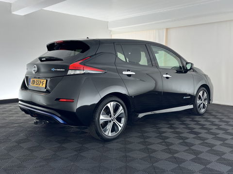 Nissan Leaf Tekna 40 kWh {SOH-92%} Aut. *LEATHER-FABRIC | FULL-LED | BOSE-SURROUND | ADAPTIVE-CRUISE | TOPVIEW | KEYLESS | NAVI-FULLMAP | BLINDSPOT | DAB+ | PDC | HEATED-COMFORTSEATS | TOWBAR | DIGI-COCKPIT | 17"ALU