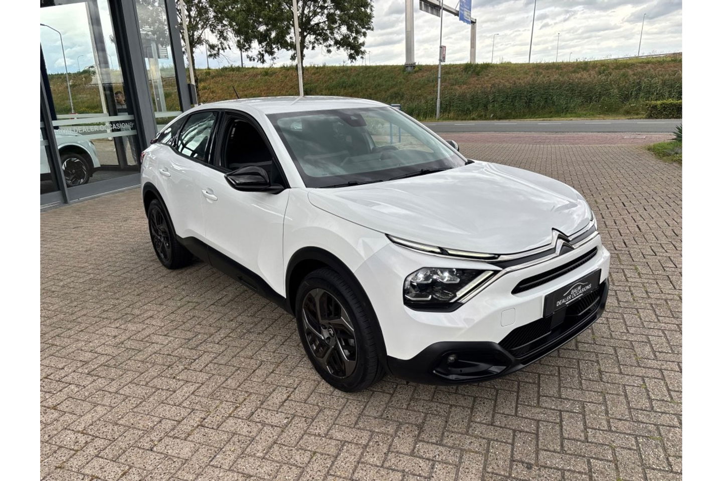 Citroën C4 1.2 PT YOU 130PK AIRCO NAVI-CARPLAY PDC-CAMERA VIRTUALCOCKPIT.