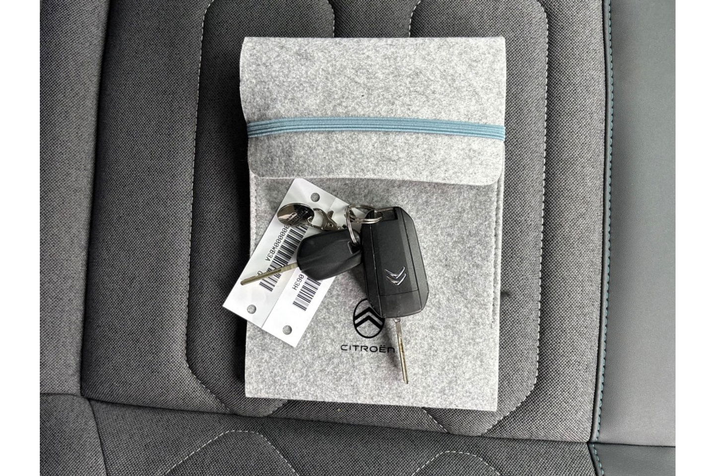 Citroën C4 1.2 PT YOU 130PK AIRCO NAVI-CARPLAY PDC-CAMERA VIRTUALCOCKPIT.