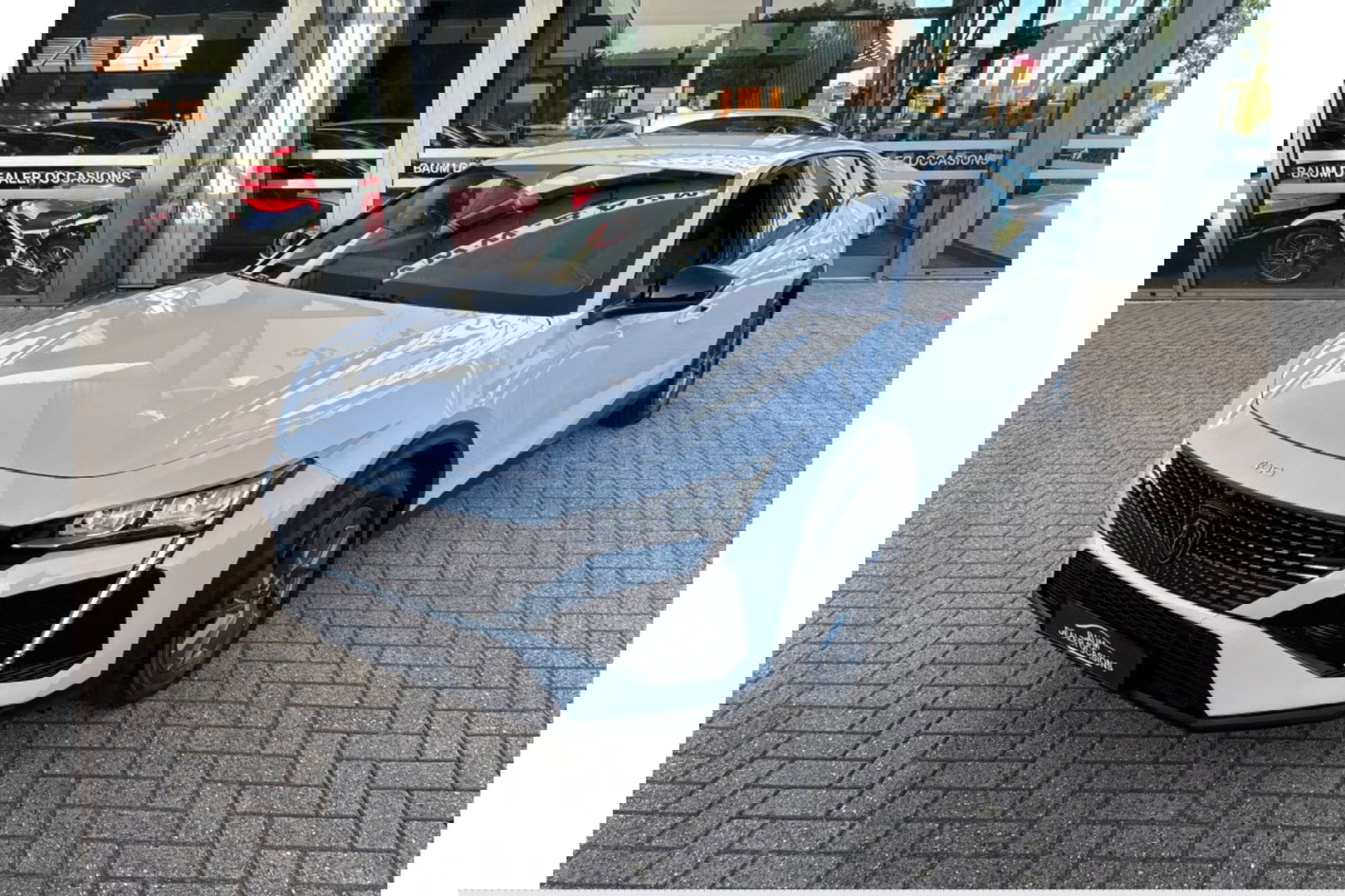 Peugeot 408 1.2 PURETECH ALLUREPACK AUTOMAAT 130PK AIRCO NAVI CLIMA PDC-CAMERA I-TOGGLE.