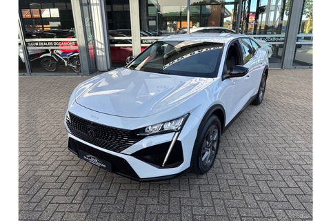 Peugeot 408 1.2 PURETECH ALLUREPACK AUTOMAAT 130PK AIRCO NAVI CLIMA PDC-CAMERA I-TOGGLE.