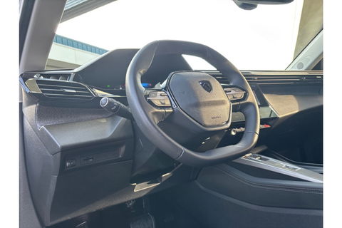 Peugeot 408 1.2 PURETECH ALLUREPACK AUTOMAAT 130PK AIRCO NAVI CLIMA PDC-CAMERA I-TOGGLE.