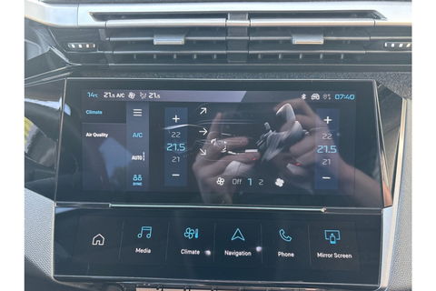 Peugeot 408 1.2 PURETECH ALLUREPACK AUTOMAAT 130PK AIRCO NAVI CLIMA PDC-CAMERA I-TOGGLE.