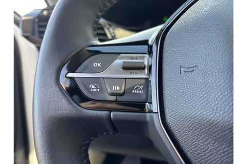 Peugeot 408 1.2 PURETECH ALLUREPACK AUTOMAAT 130PK AIRCO NAVI CLIMA PDC-CAMERA I-TOGGLE.