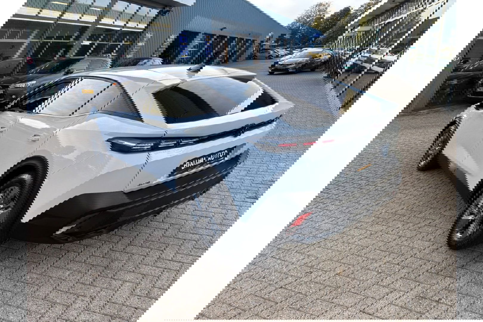 Peugeot 408 1.2 PURETECH ALLUREPACK AUTOMAAT 130PK AIRCO NAVI CLIMA PDC-CAMERA I-TOGGLE.