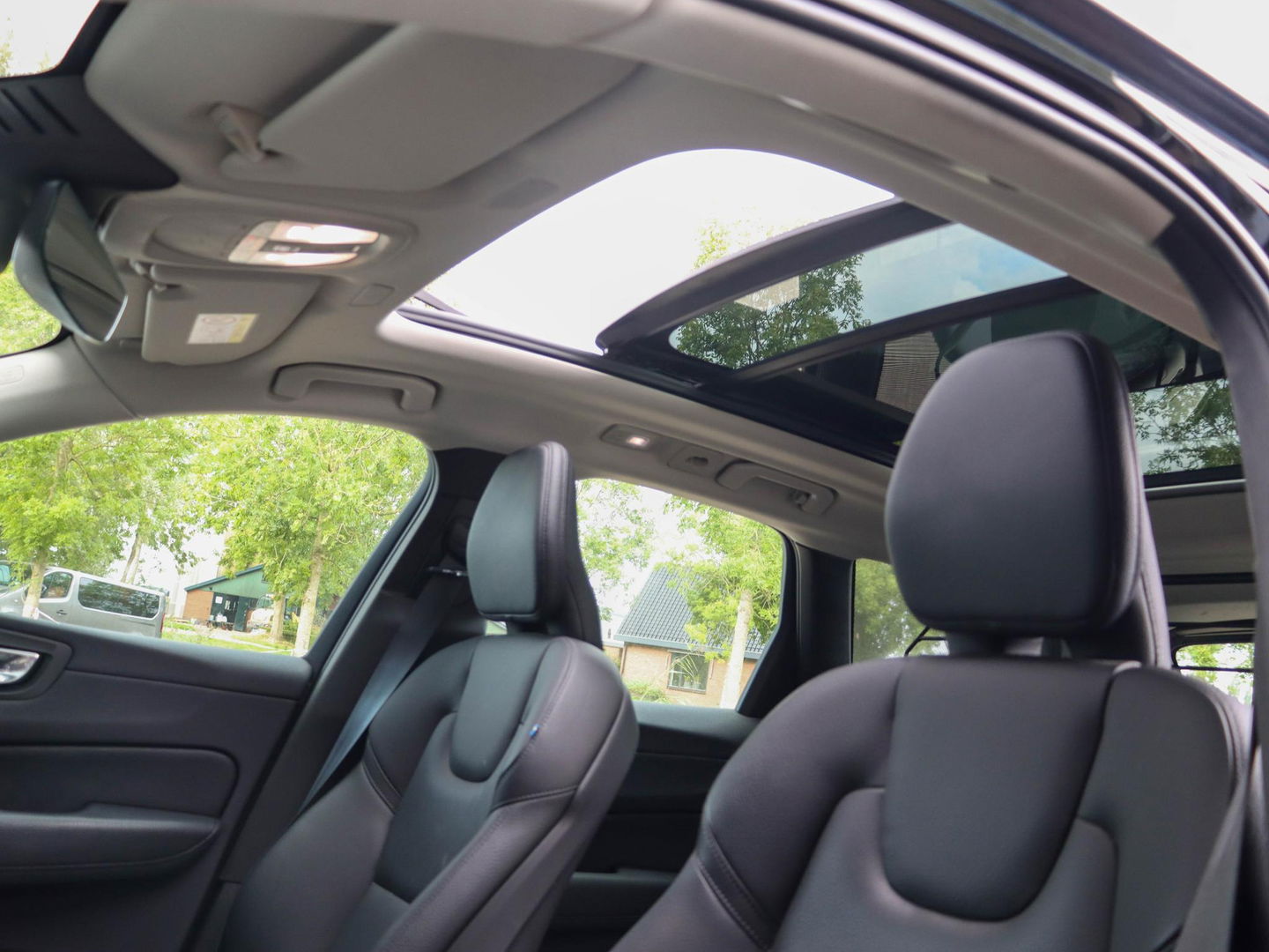 Volvo XC60 T6 AWD Inscription 350 PK | ACC | Panodak | 19 inch