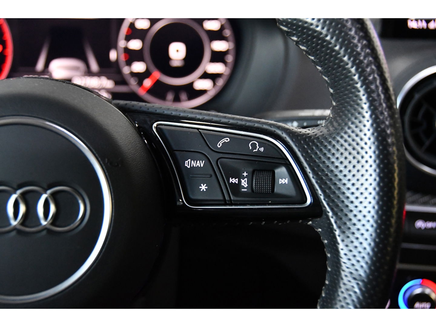 Audi Q2 2.0 TFSI quattro S Line virtual pano automaat