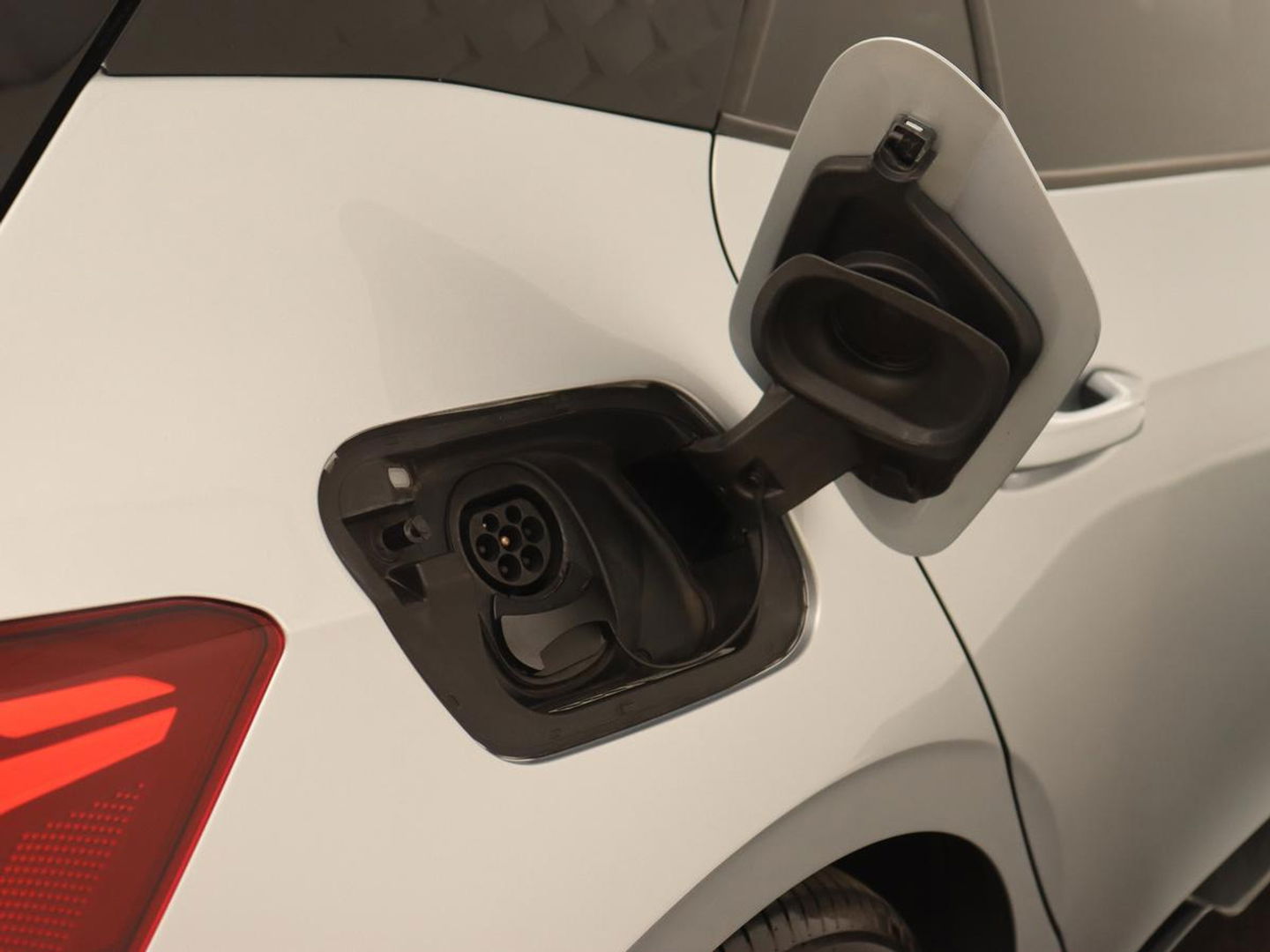 CUPRA Born Business 62 kWh | Stoel & stuurverwarming | Camera | Adaptive cruise | Carplay | Navigatie | Sportstoelen | Parkeerhulp