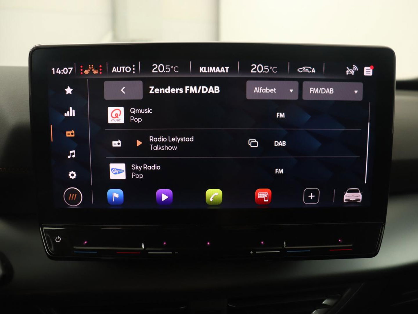 CUPRA Born Business 62 kWh | Stoel & stuurverwarming | Camera | Adaptive cruise | Carplay | Navigatie | Sportstoelen | Parkeerhulp