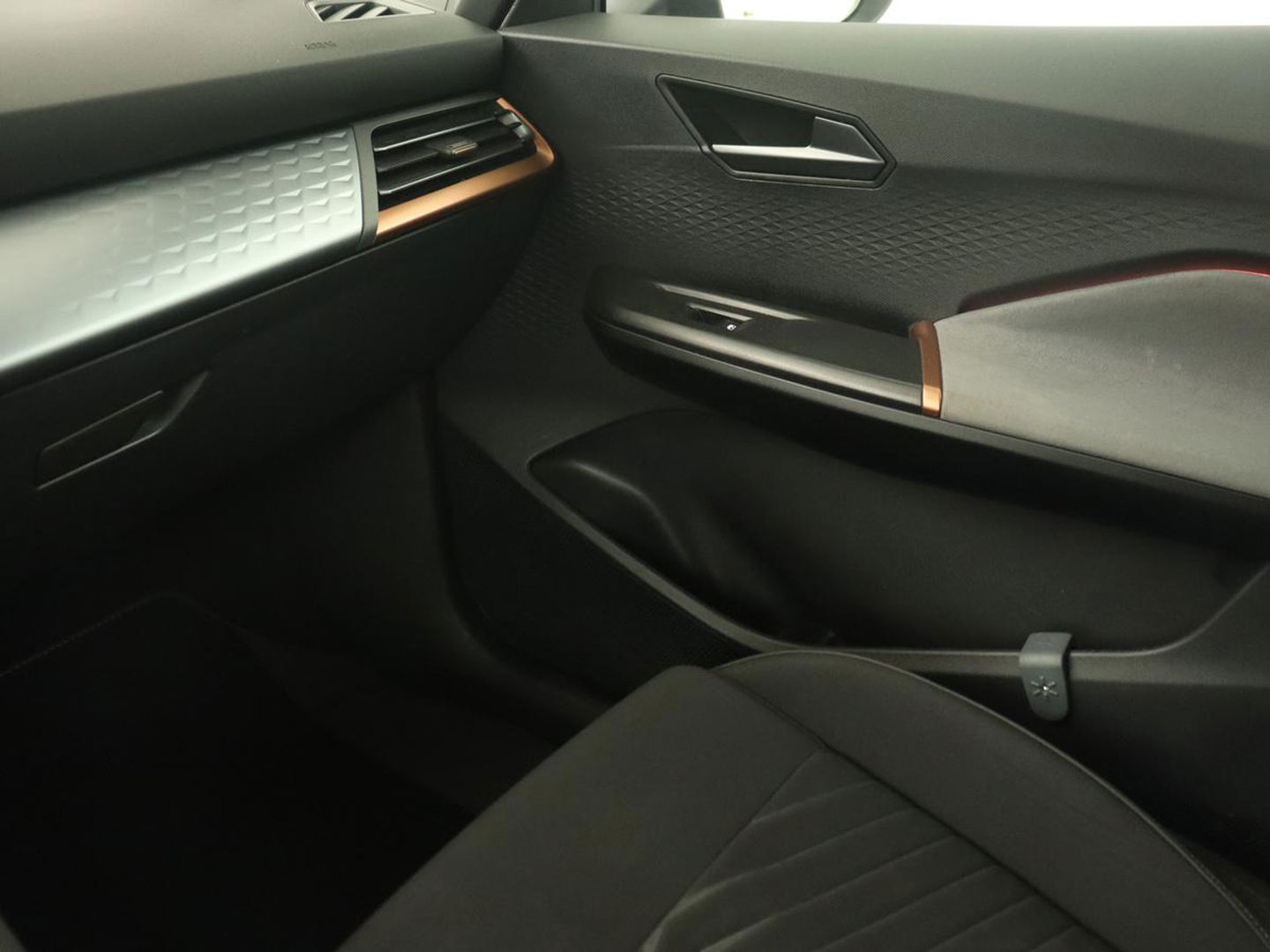 CUPRA Born Business 62 kWh | Stoel & stuurverwarming | Camera | Adaptive cruise | Carplay | Navigatie | Sportstoelen | Parkeerhulp