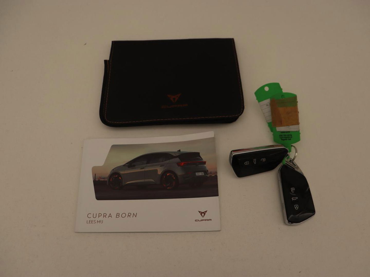 CUPRA Born Business 62 kWh | Stoel & stuurverwarming | Camera | Adaptive cruise | Carplay | Navigatie | Sportstoelen | Parkeerhulp