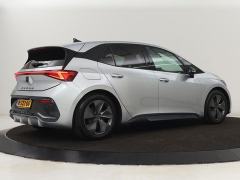 CUPRA Born Business 62 kWh | Stoel & stuurverwarming | Camera | Adaptive cruise | Carplay | Navigatie | Sportstoelen | Parkeerhulp