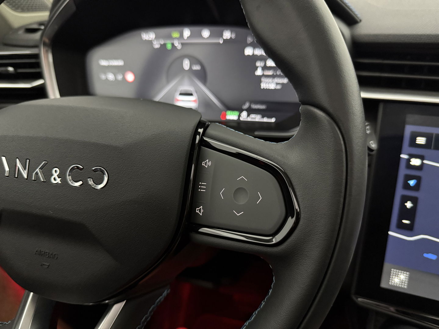Lynk Co 01 1.5 Black Edition | Pano | Sfeerverl. | 360° | Memory | Virtual | Carplay | Adaptive Cruise