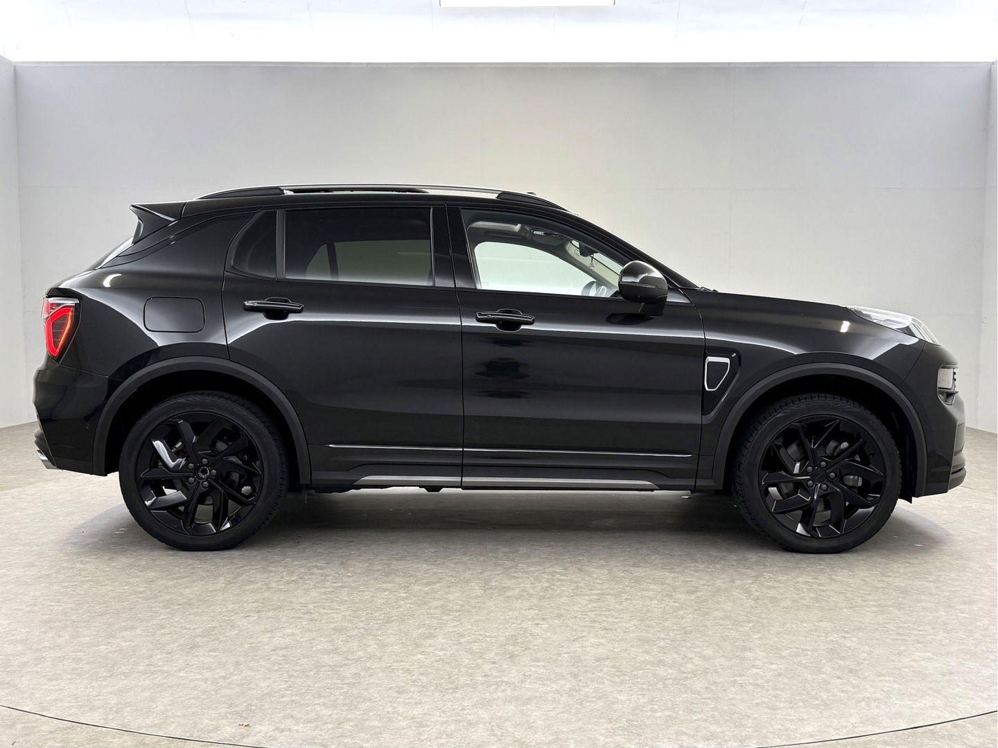 Lynk Co 01 1.5 Black Edition | Pano | Sfeerverl. | 360° | Memory | Virtual | Carplay | Adaptive Cruise