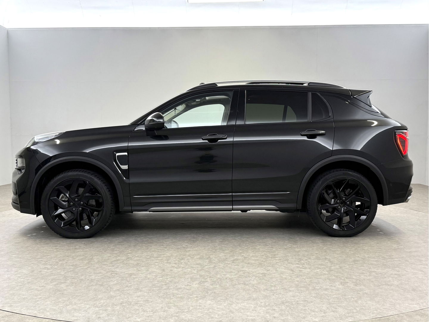 Lynk Co 01 1.5 Black Edition | Pano | Sfeerverl. | 360° | Memory | Virtual | Carplay | Adaptive Cruise