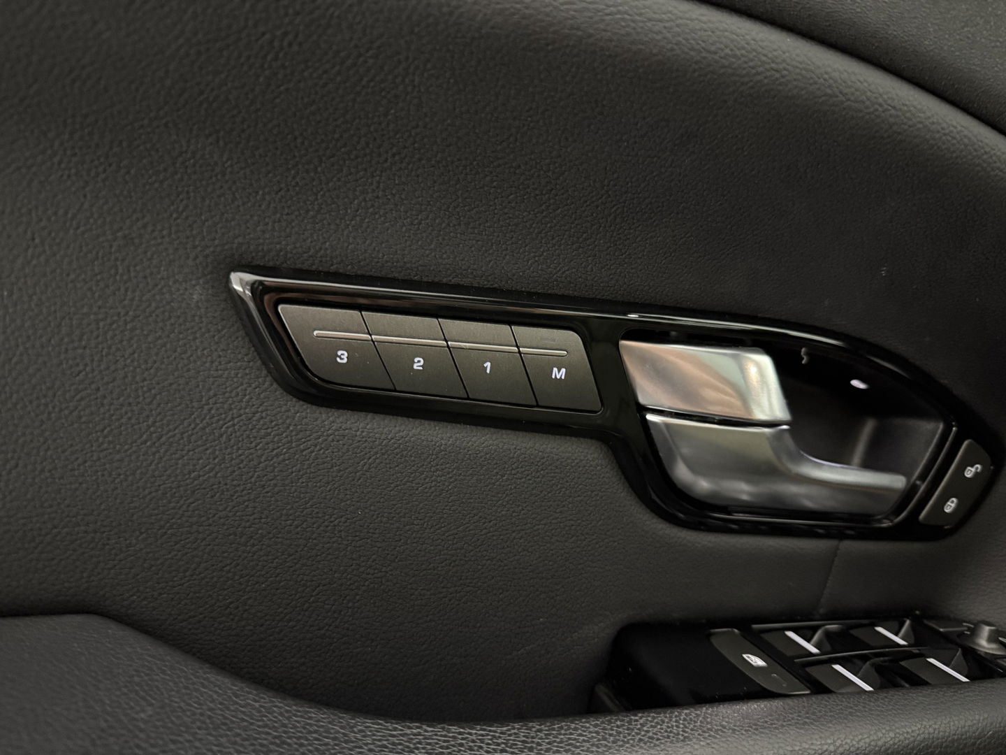 Land Rover Range Rover Evoque 2.0 TD4 HSE | Pano | Camera | Trekh. | Memory | Navigatie | LED | Stoelverw. | NAP