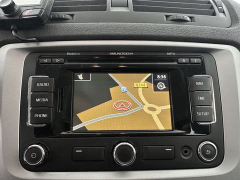 Škoda Octavia Combi 1.6 TDI Ambition Business Line Aut. *NAVI-FULLMAP | AIRCO | CRUISE | AMUNDSEN-AUDIO | PDC | COMFORT-SEATS | TOWBAR | 15''ALU*
