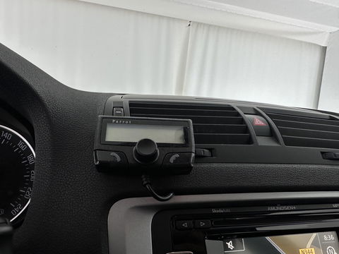 Škoda Octavia Combi 1.6 TDI Ambition Business Line Aut. *NAVI-FULLMAP | AIRCO | CRUISE | AMUNDSEN-AUDIO | PDC | COMFORT-SEATS | TOWBAR | 15''ALU*