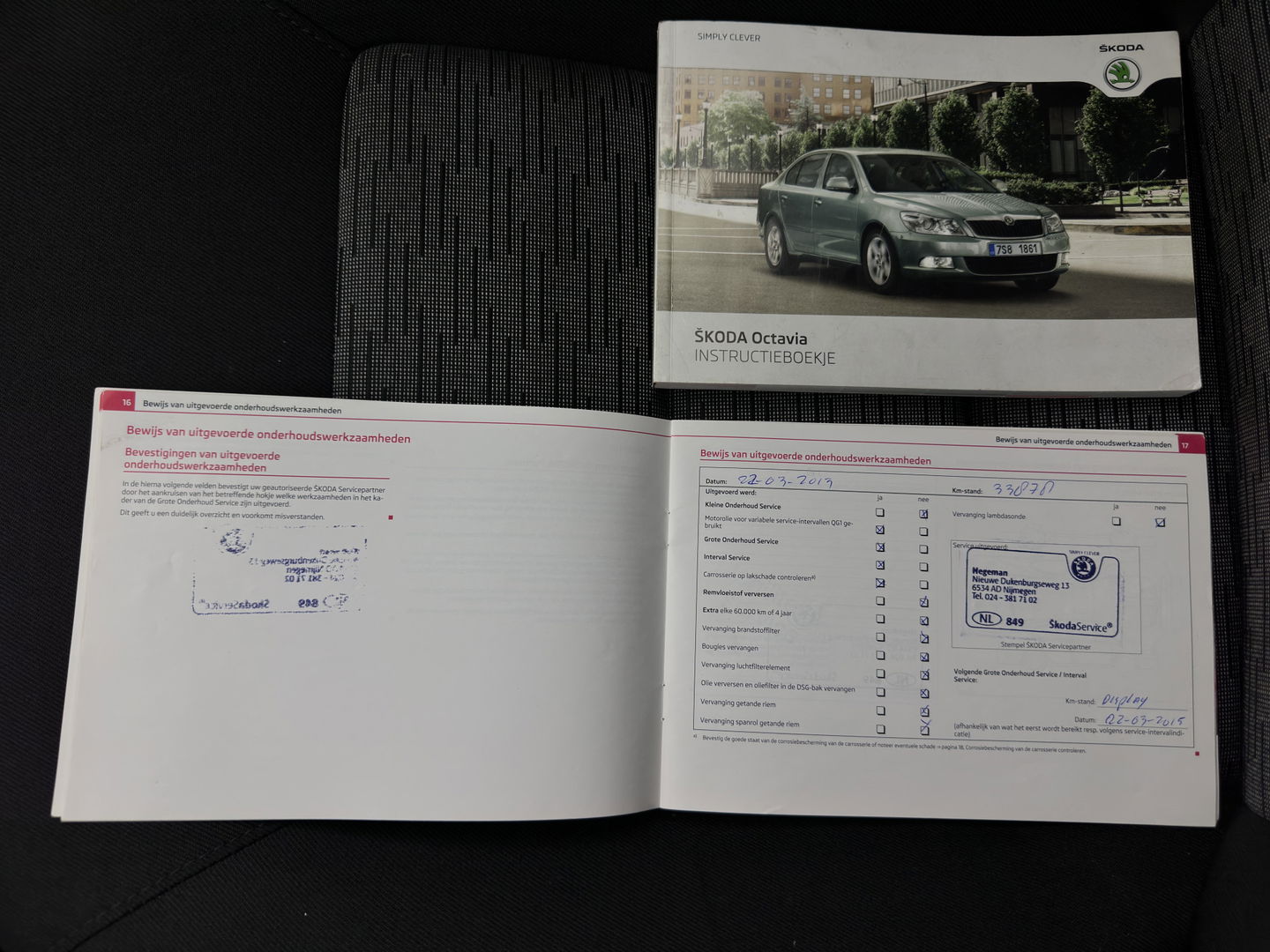 Škoda Octavia Combi 1.6 TDI Ambition Business Line Aut. *NAVI-FULLMAP | AIRCO | CRUISE | AMUNDSEN-AUDIO | PDC | COMFORT-SEATS | TOWBAR | 15''ALU*