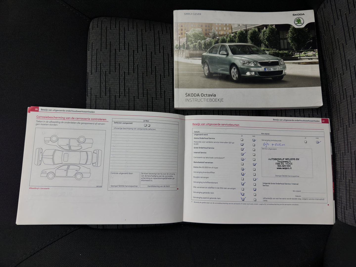 Škoda Octavia Combi 1.6 TDI Ambition Business Line Aut. *NAVI-FULLMAP | AIRCO | CRUISE | AMUNDSEN-AUDIO | PDC | COMFORT-SEATS | TOWBAR | 15''ALU*