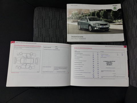 Škoda Octavia Combi 1.6 TDI Ambition Business Line Aut. *NAVI-FULLMAP | AIRCO | CRUISE | AMUNDSEN-AUDIO | PDC | COMFORT-SEATS | TOWBAR | 15''ALU*