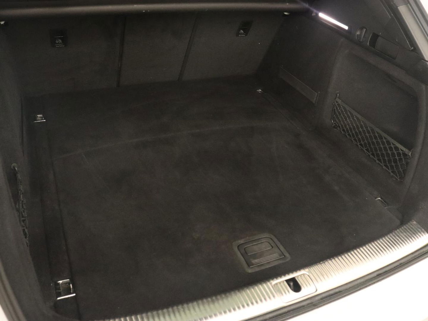 Audi A4 2.0 TFSI Sport S Line Edition | Panoramadak | Carplay | Virtual Cockpit | Sportstoelen | Half leder | Navigatie | Camera | Climate control | Parkeerhulp | Full LED