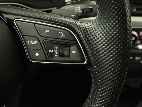 Audi A4 2.0 TFSI Sport S Line Edition | Panoramadak | Carplay | Virtual Cockpit | Sportstoelen | Half leder | Navigatie | Camera | Climate control | Parkeerhulp | Full LED