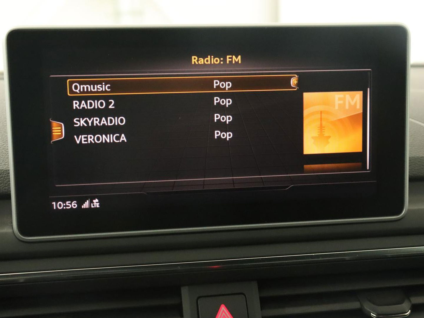 Audi A4 2.0 TFSI Sport S Line Edition | Panoramadak | Carplay | Virtual Cockpit | Sportstoelen | Half leder | Navigatie | Camera | Climate control | Parkeerhulp | Full LED