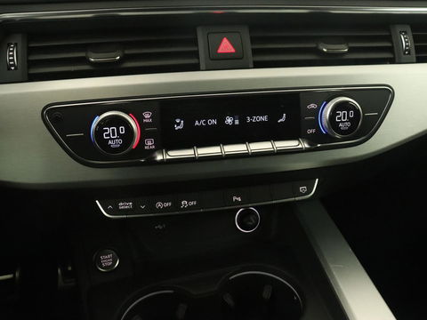 Audi A4 2.0 TFSI Sport S Line Edition | Panoramadak | Carplay | Virtual Cockpit | Sportstoelen | Half leder | Navigatie | Camera | Climate control | Parkeerhulp | Full LED
