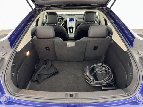 Chevrolet Volt 1.4 LTZ Aut. *PANO | LUXURY-LEATHER | HEATED-COMFORTSEATS | CRUISE | DIGI-COCKPIT | KEYLESS | ECC | 17"ALU*