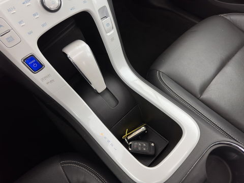 Chevrolet Volt 1.4 LTZ Aut. *PANO | LUXURY-LEATHER | HEATED-COMFORTSEATS | CRUISE | DIGI-COCKPIT | KEYLESS | ECC | 17"ALU*