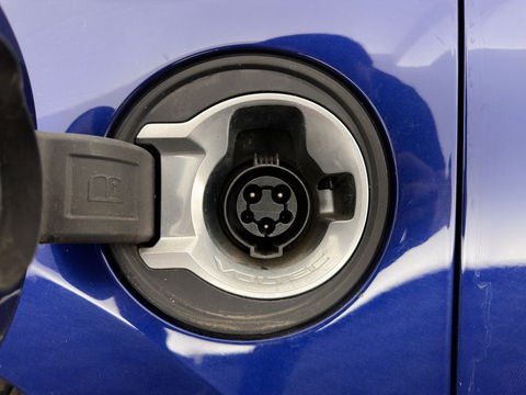 Chevrolet Volt 1.4 LTZ Aut. *PANO | LUXURY-LEATHER | HEATED-COMFORTSEATS | CRUISE | DIGI-COCKPIT | KEYLESS | ECC | 17"ALU*